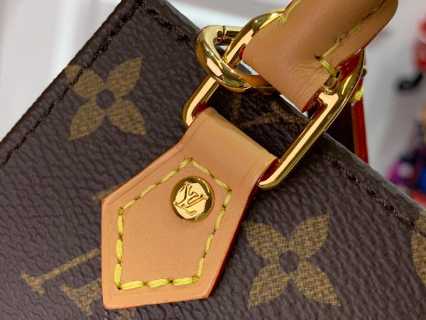 l**is V*t*n petit sac plat