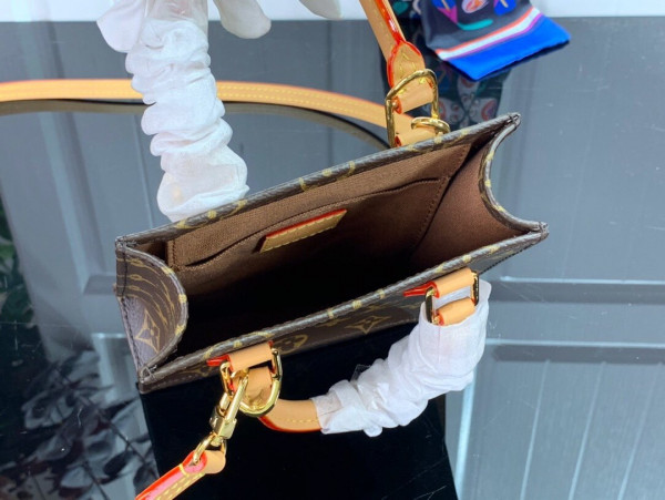 l**is V*t*n petit sac plat