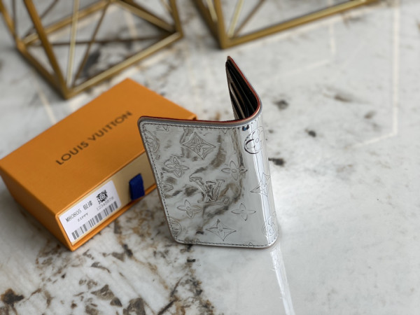 l**is V*t*n slender pocket organizer