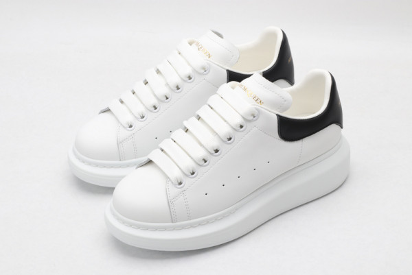 ALEXANDER MCQUEEN Oversized Sneaker