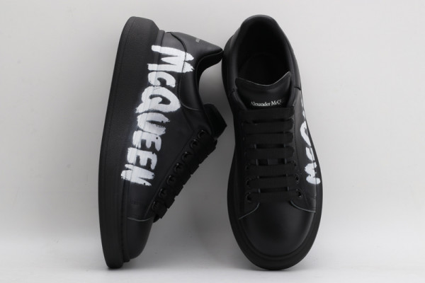 ALEXANDER MCQUEEN Oversized Sneaker