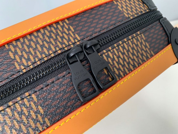 l**is V*t*n soft trunk