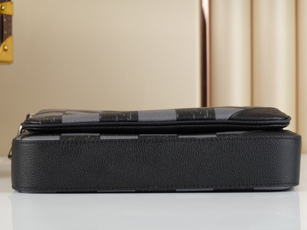 l**is V*t*n trio messenger