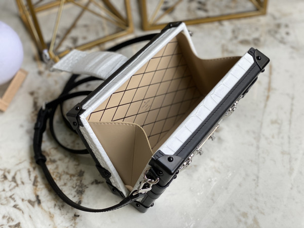 l**is V*t*n petite malle