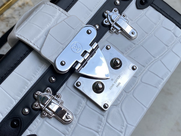 l**is V*t*n petite malle