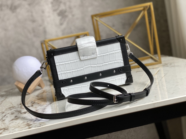 l**is V*t*n petite malle