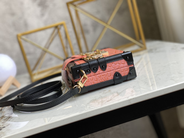 l**is V*t*n petite malle