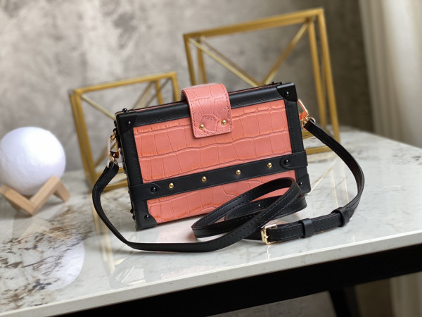 l**is V*t*n petite malle