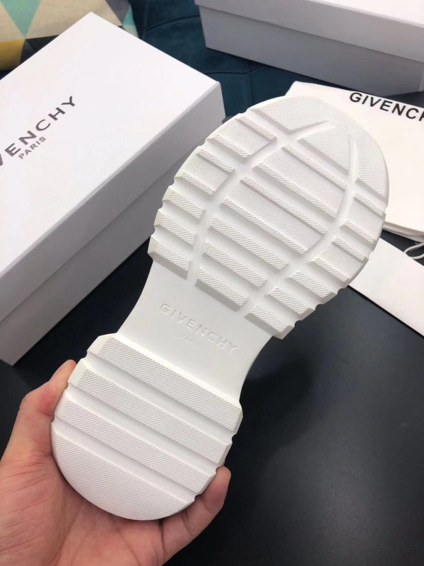 GIVENCHY SPECTRE RUNNER SNEAKERS IN PERFORATED LEATHER WITH ZIP