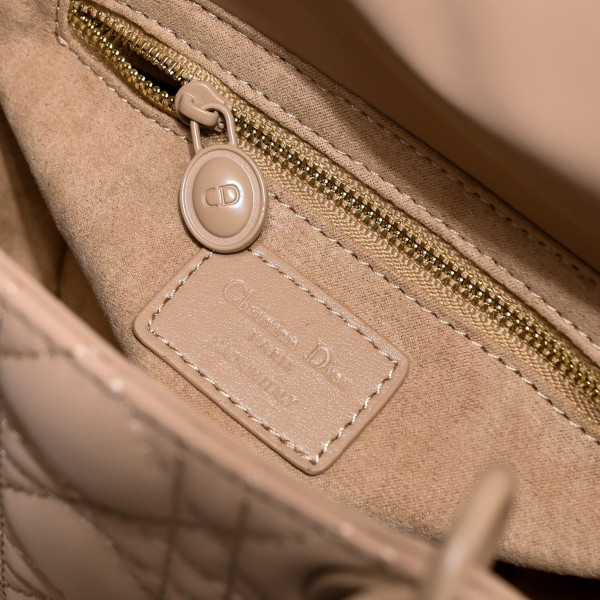 lady D*or small-20-16.5-8cm