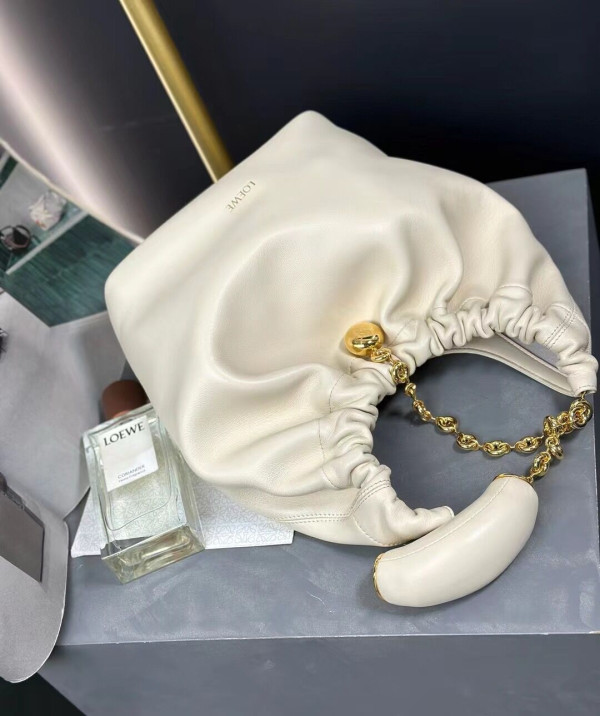 LOEWE Small Squeeze bag in nappa lambskin-24*29*10.5cm