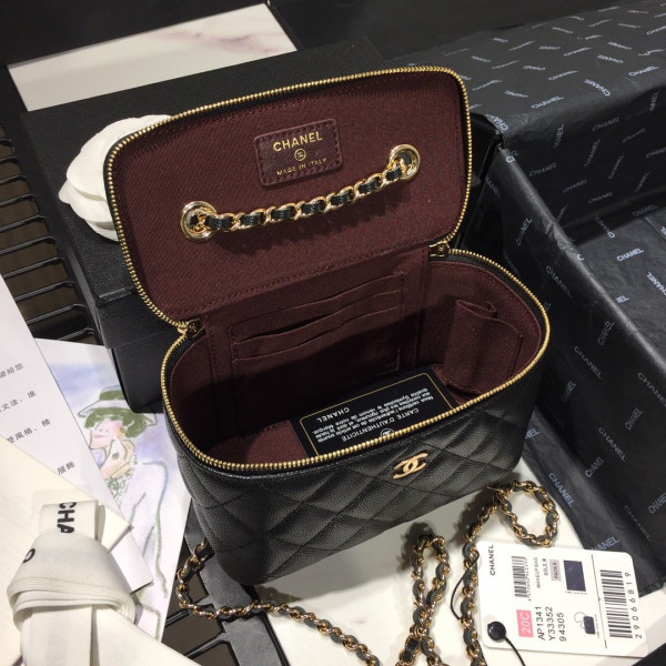 CL VANITY CASE