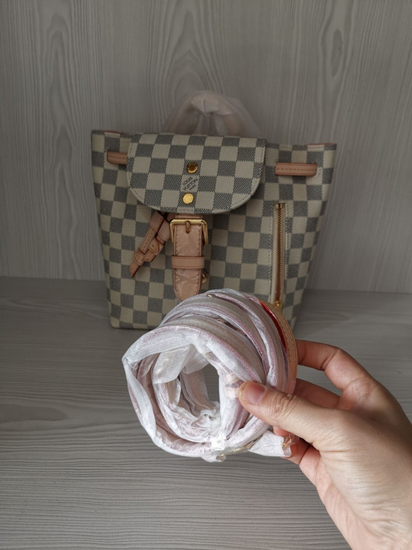 l**is V*t*n sperone bb