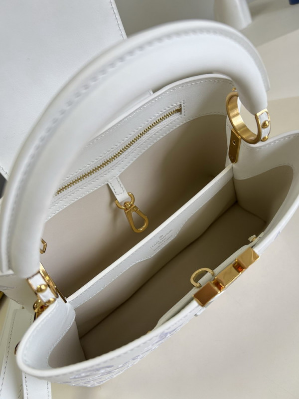 l**is V*t*n capucines bb