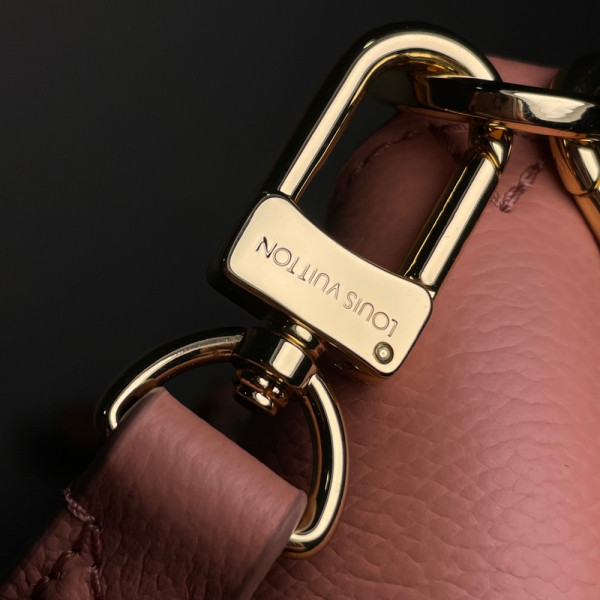 l**is V*t*n bagatelle