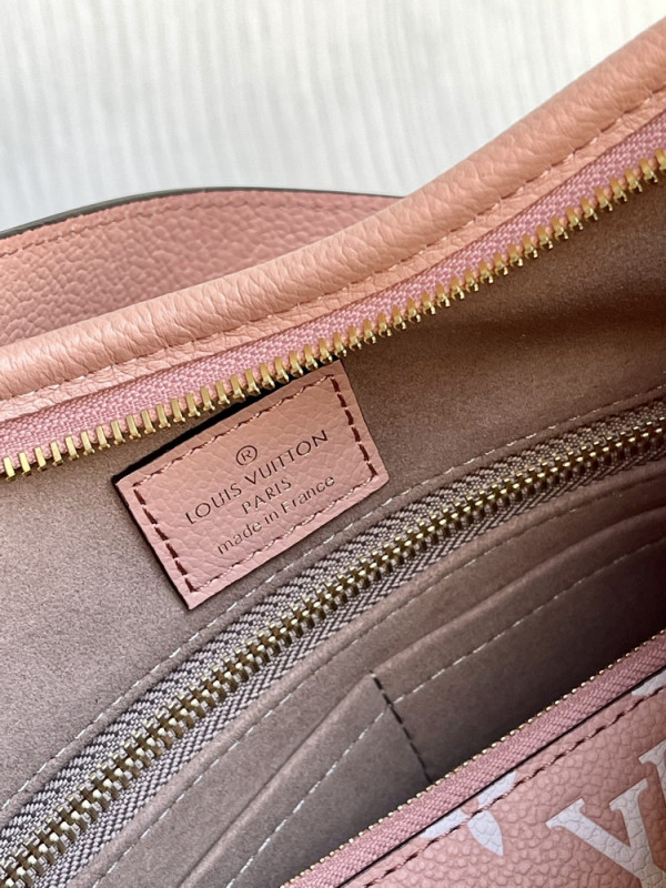 l**is V*t*n carryall pm