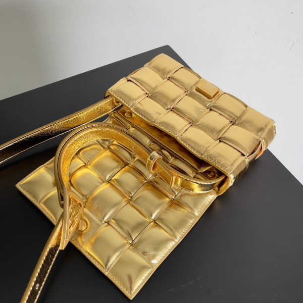 Bo*te*ga ve*ne*ta cassette