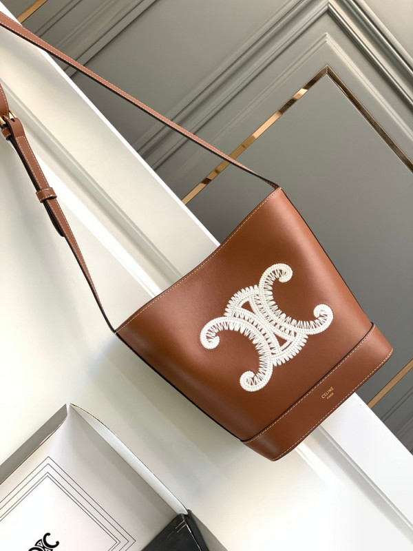 Ce**e small bucket cuir triomphe