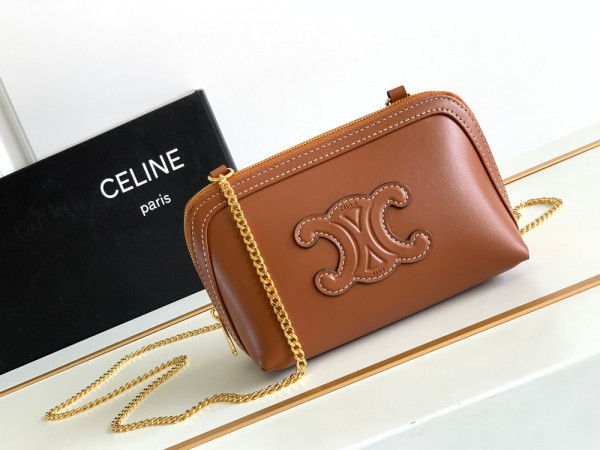 Ce**e clutch on chain cuir triomphe