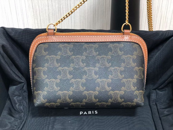 Ce**e clutch on chain in triomphe canvas