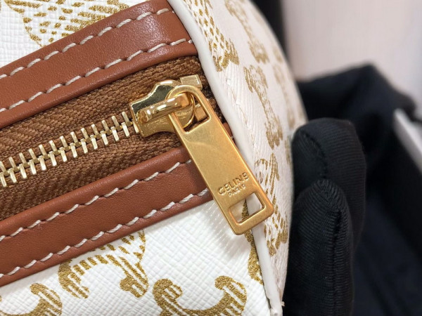 Ce**e clutch on chain in triomphe canvas