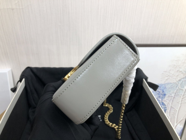 Ce**e chain shoulder bag triomphe