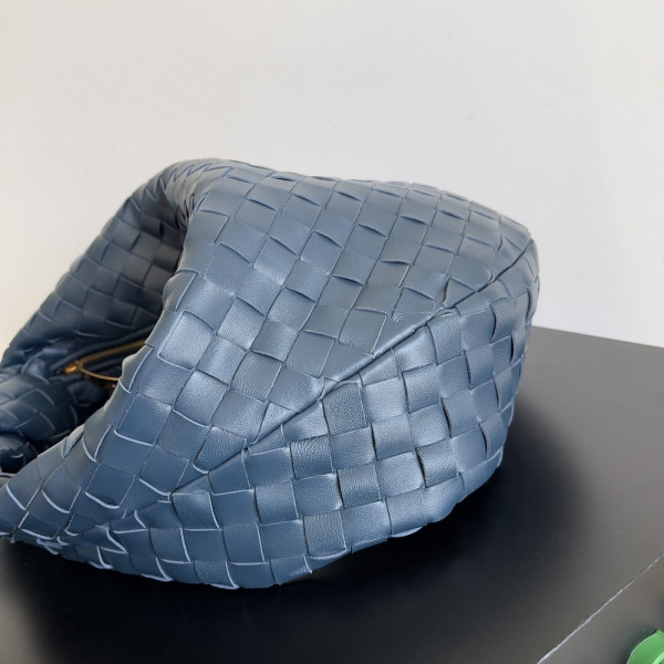 Bo*te*ga ve*ne*ta teen jodie