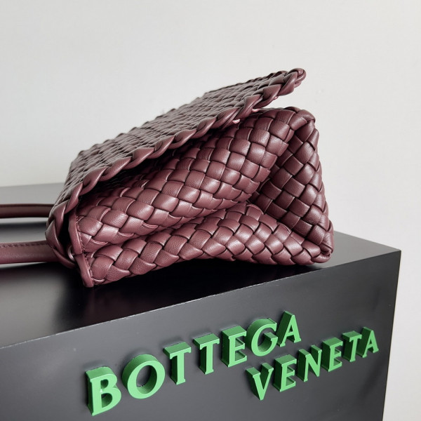 Bo*te*ga ve*ne*ta patti top handle bag