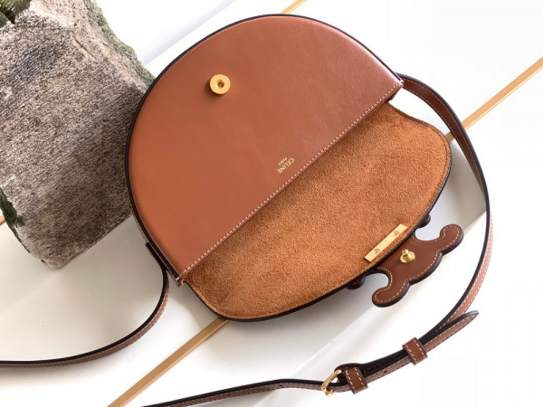 Ce**e besace cuir triomphe