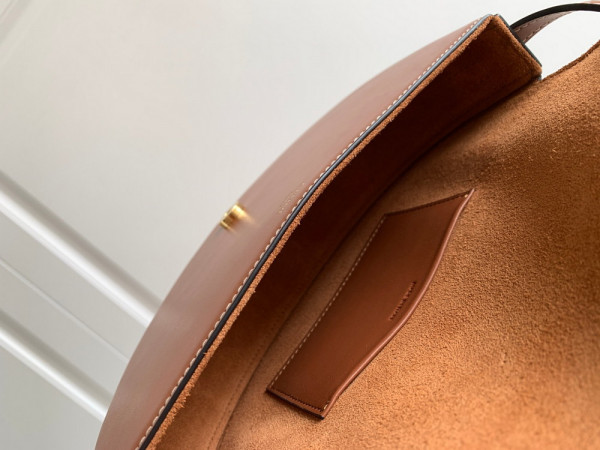 Ce**e besace cuir triomphe