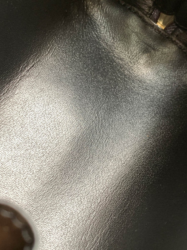 Ce**e clutch on chain cuir triomphe