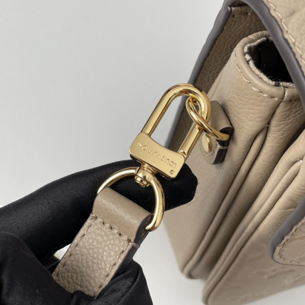 l**is V*t*n pochette mÉtis