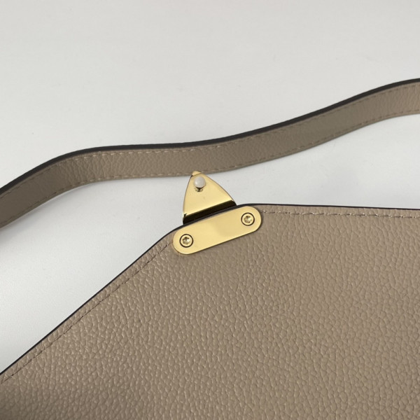 l**is V*t*n pochette mÉtis