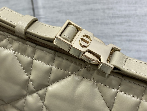 D*or D*ortravel nomad pouch medium