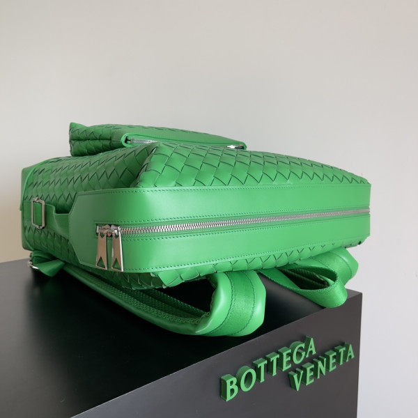 Bo*te*ga ve*ne*ta arco backpack