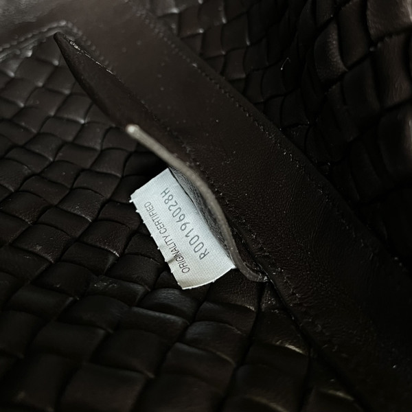 Bo*te*ga ve*ne*ta small clicker shoulder bag