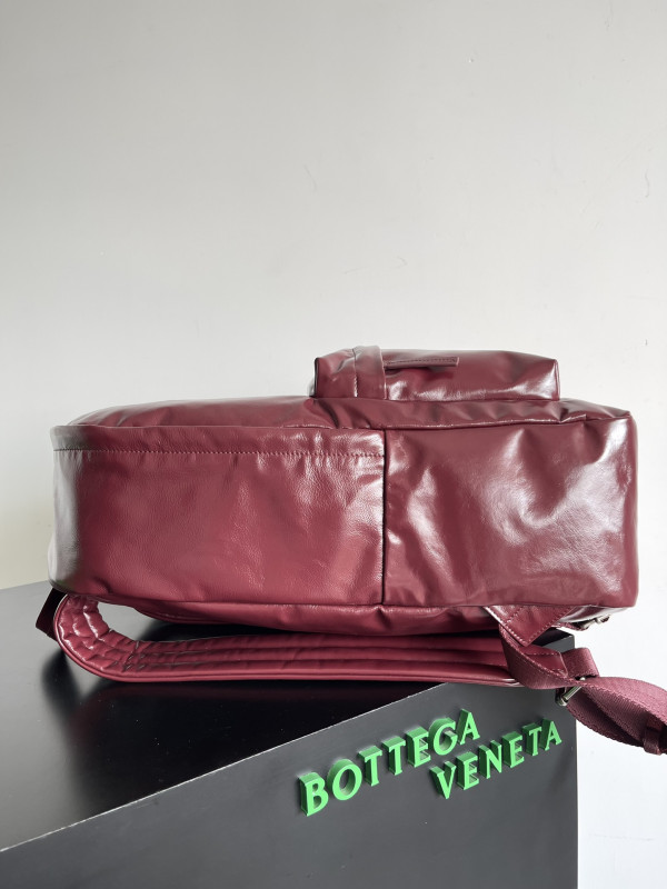 Bo*te*ga ve*ne*ta backpack