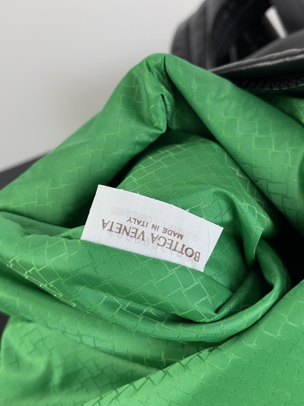 Bo*te*ga ve*ne*ta backpack