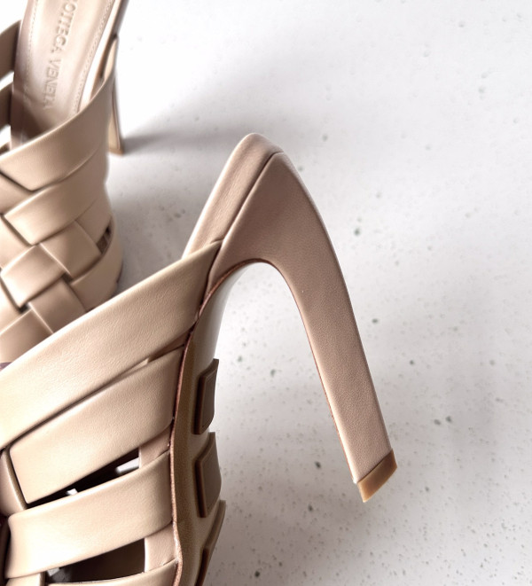 Bo*te*ga ve*ne*ta alfie mule