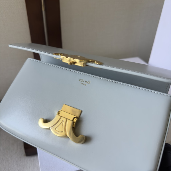 Ce**e chain shoulder bag triomphe