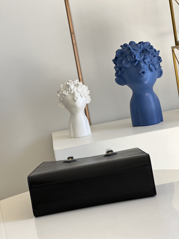 l**is V*t*n petit sac plat