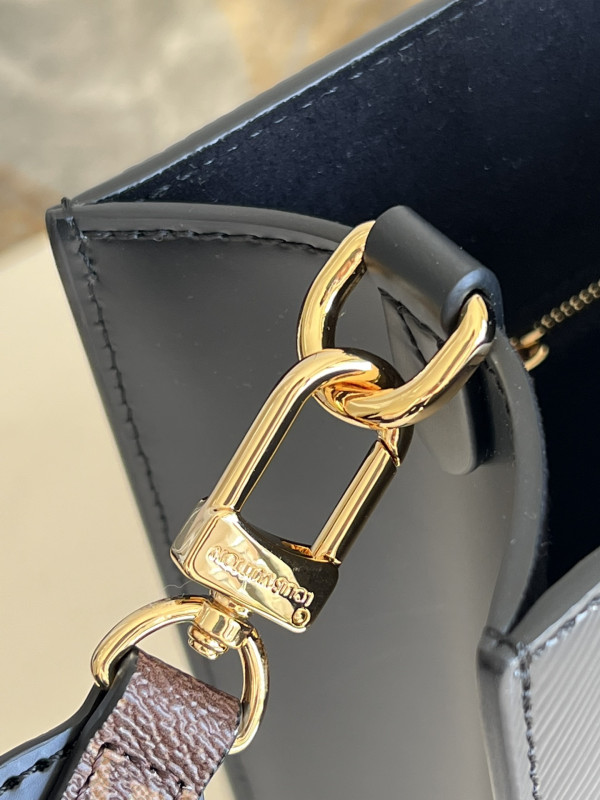 l**is V*t*n petit sac plat