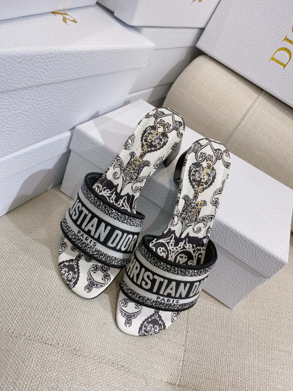 D*or dway heeled slide