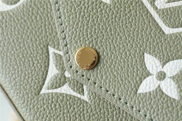 l**is V*t*n pochette fÉlicie