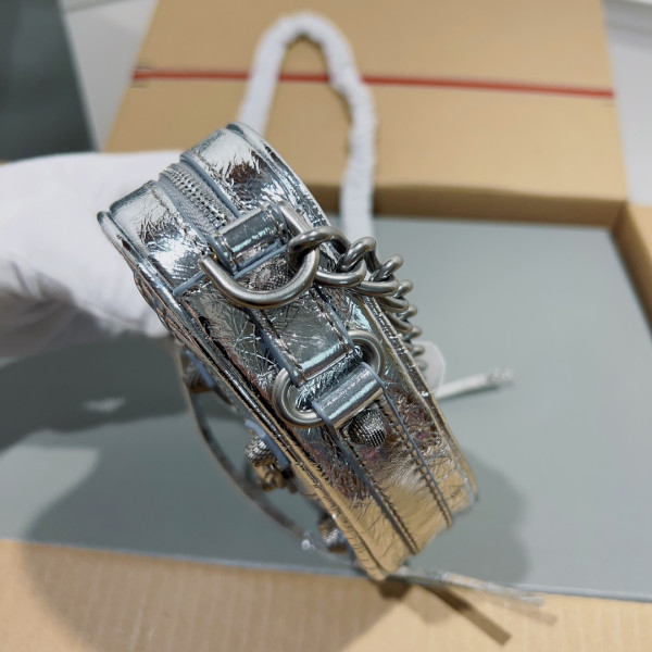 Ba*len*cia*ga le cagole heart mini metallic crinkled-leather shoulder bag