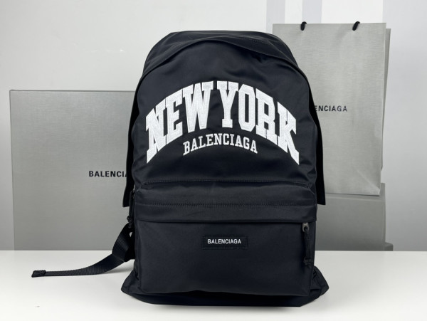 Ba*len*cia*ga backpack