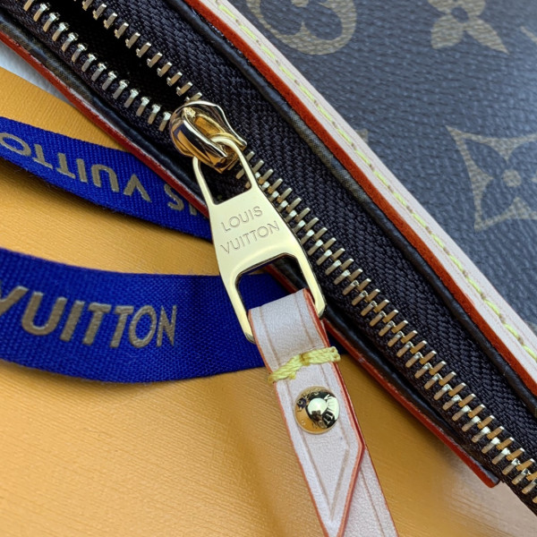 l**is V*t*n monogram mini pochette delightful pouch