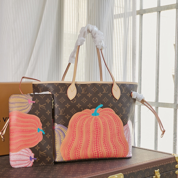 l**is V*t*n x yk neverfull mm