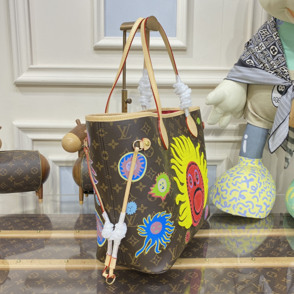 l**is V*t*n x yk neverfull mm