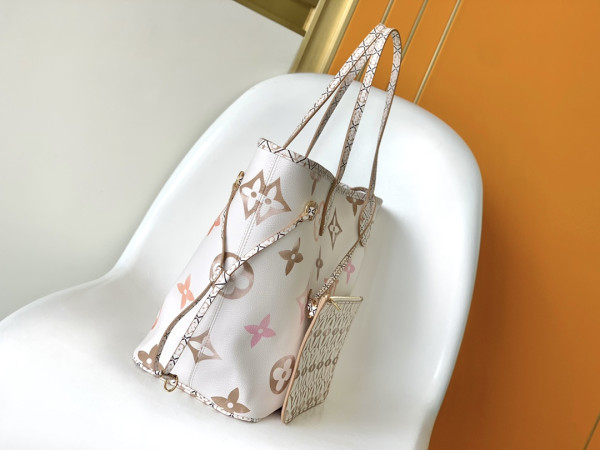 l**is V*t*n neverfull mm